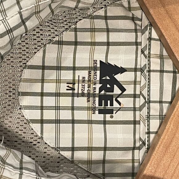 ~ REI Medium Button-Up Hiking Shirt mens brown gray quick dry tech vent stretch~ - Picture 13 of 16